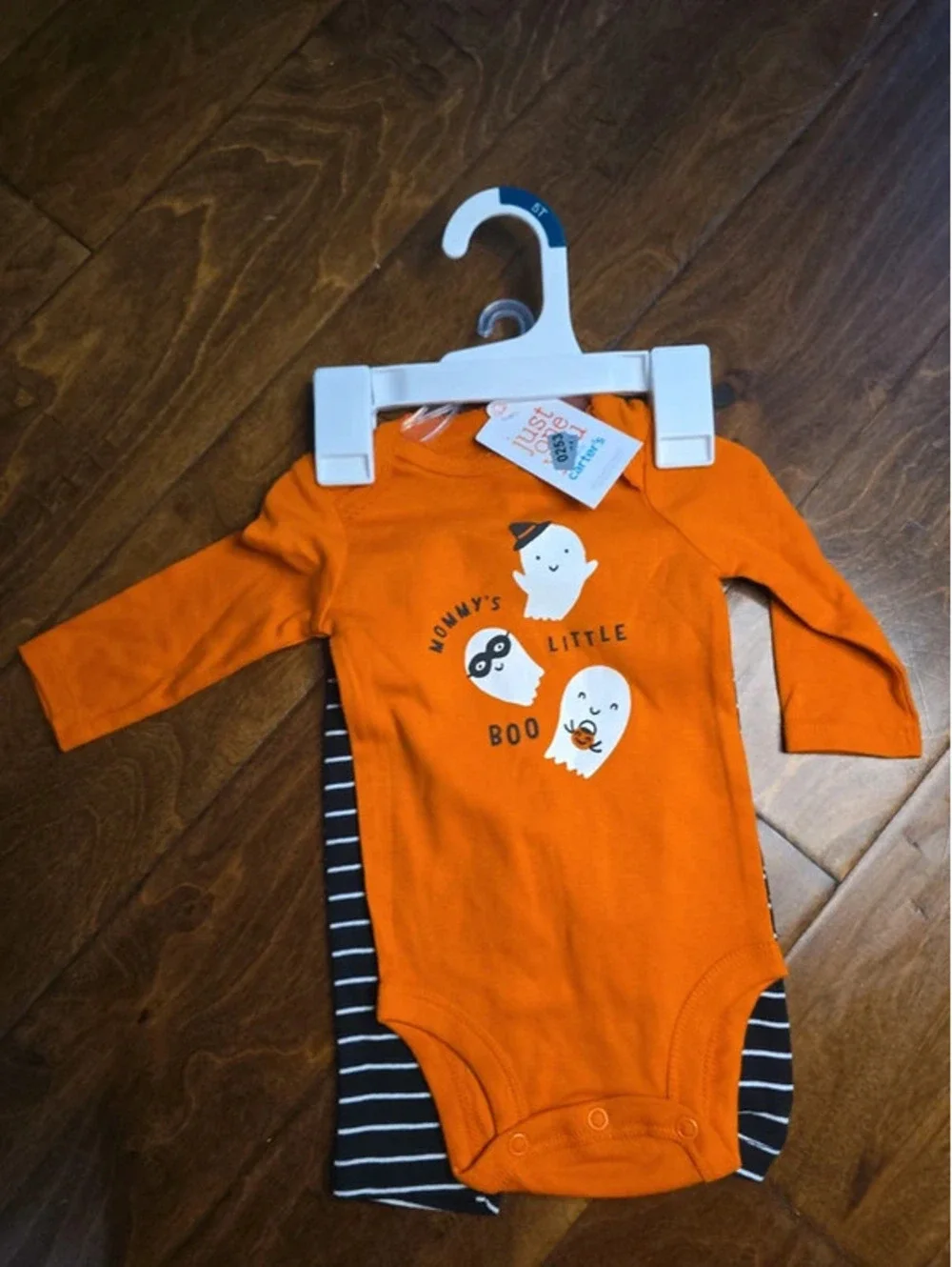 3m brand new halloween outfit from carter's item. 253G6